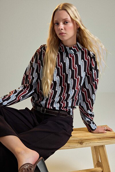 Trendyol Collection Bluză țesută cu guler înalt cu model geometric multicolor...