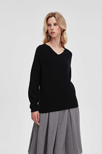 Livia Solid Oversized Long-Sleeve Top