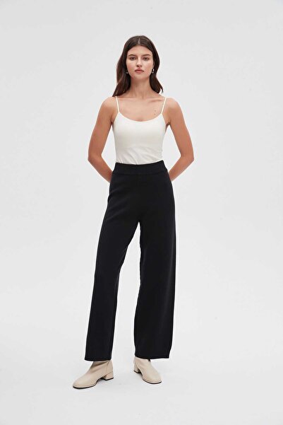 Livia Solid Wide-Leg Pants