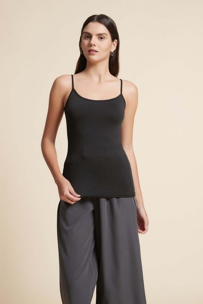 Nichii Solid Spaghetti Straps Top