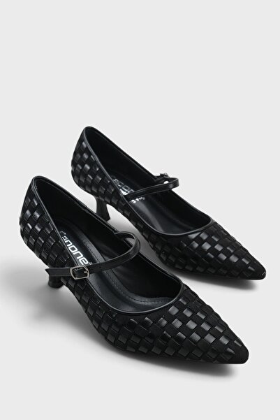 Capone Outfitters Gerta Hand Knitted Pointed Toe Mary Jane Shoes
