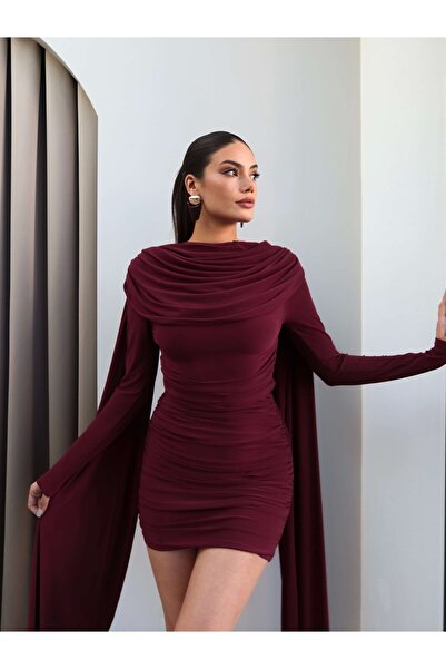 ESRAHELVACI Rochie mini cu umăr drapat și pelerină