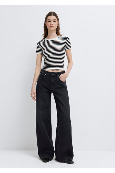 Mavi Tricou negru cu dungi ecru, croială scurtă 1600814-81480