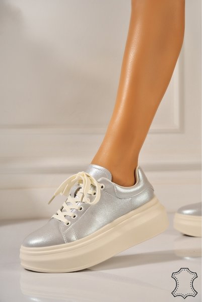 Joana Adidași Alney Silver din piele naturală