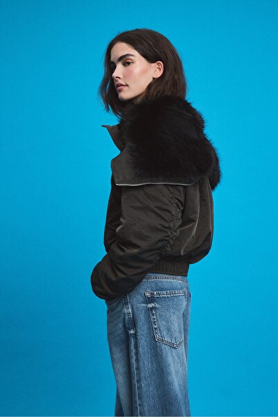 Stradivarius Kürklü yaka bomber ceket