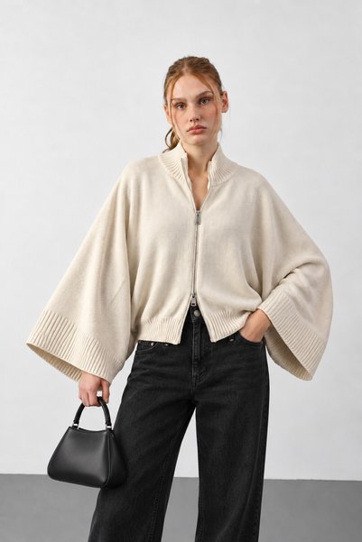 Eceora Bej Fermuarlı Oversize Yarasa Kol Triko Hırka E26-SS01