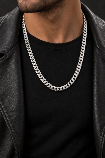 laria jewelry Stainless Steel Gourmet Chain Necklace