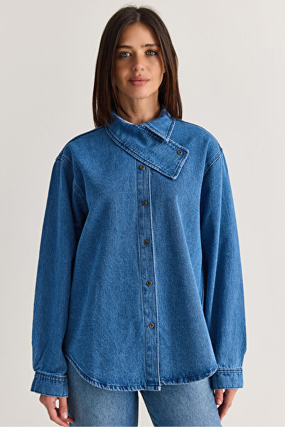 Bianco Lucci Women's Light Blue Asymmetrical Collar Buttoned Oversize Denim S...