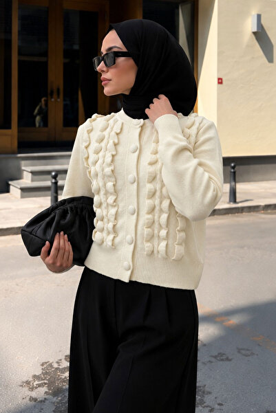 Tesettür Dünyası Strickjacke mit Rüschen vorne TSD260337 Beige