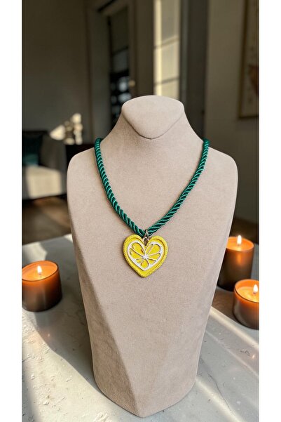 Dore Collection قلادة حبل خضراء على شكل شريحة ليمون من طراز VIP