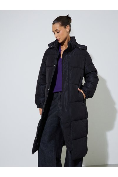 Styli Black Solid Regular Fit Padded Midi Coat