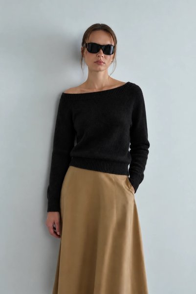 Yefrastore Women's Black Boat Neck Soft Textured Knitwear Sweater