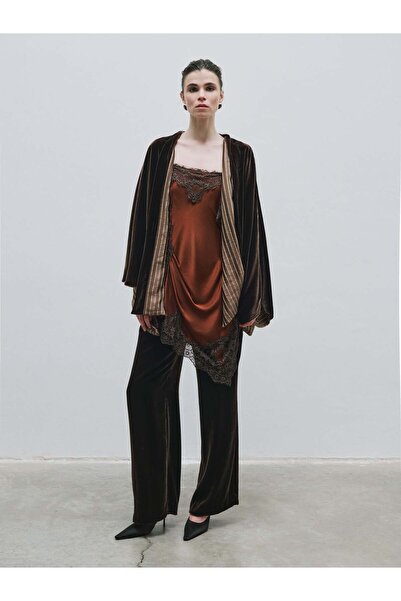 BAQA Double-Sided Voluminous Velvet Cape