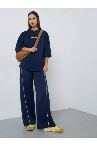 Styli Navy Blue Oversized Slogan Cotton T-Shirt