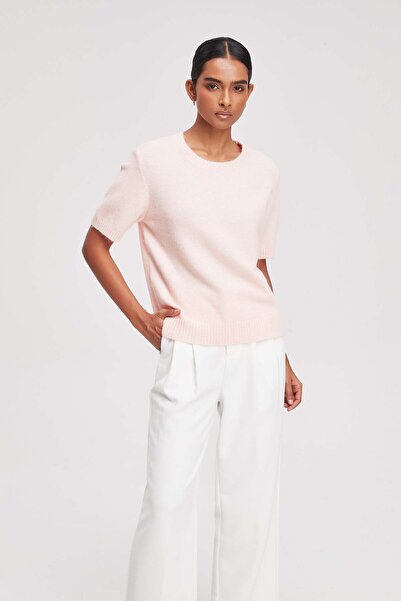 Livia Ribbed Crew Neck Short Sleeve Blouse