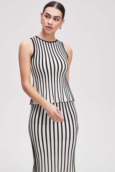 menta Vertical Striped Sleeveless Top