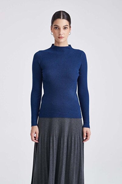 Yola Winter High-Neck Top with Long Sleeves