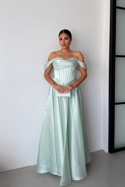 İyem Abiye Organze Straplez Taş Detaylı Sarkık Kol Sırt Bağcıklı Abiye Elbise...