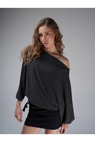 citycenterfashion Bluză de damă cu decolteu bărcuță și mâneci liliac, din mat...