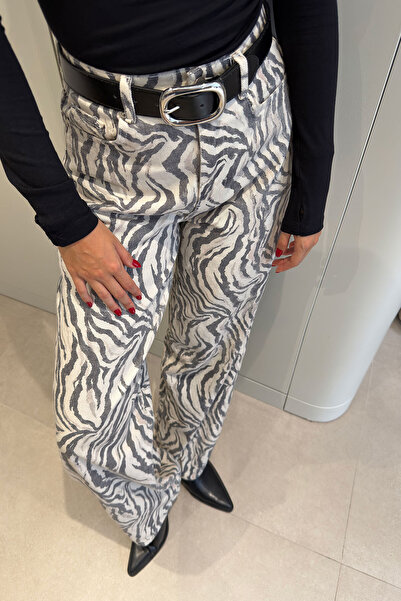 MAGARDE Zebra Patterned Wide Paca Jeans - Gray