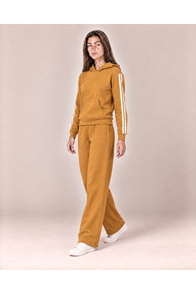 TOP CLOTHE طقم نسائي رياضي هودي وبنطال واسع بخطوط جانبية