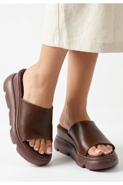 Generic Brand Lata Brown Skin Wedge Heel Slippers