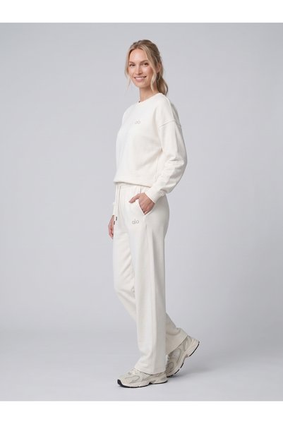 Noe Collection Women's Crew Neck Long Sleeve Tracksuit Set Comfortable Fit Loose Leg Two-Piece Sportswear