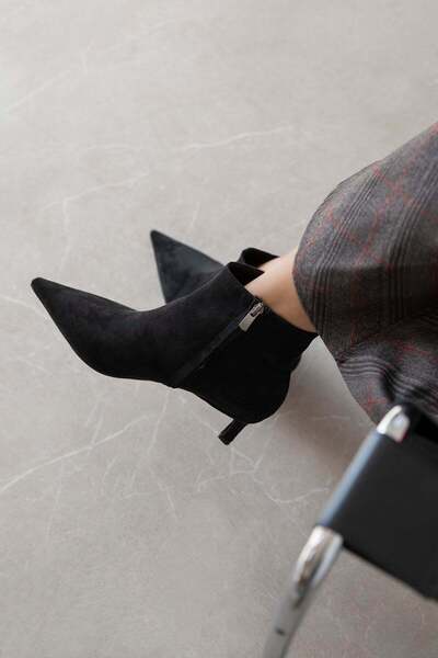 STRASWANS Rabel Women's Suede Boots Black