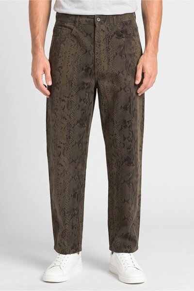 Cropp Men Baggy Fit Animal Print Denim Jeans, Multicolor
