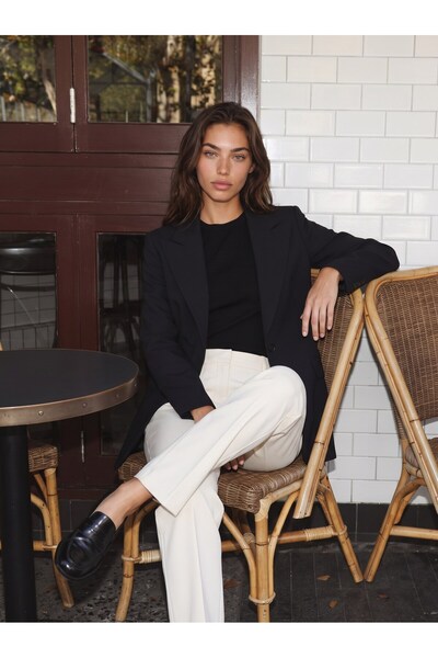 WeShaya Women's Black Lined Padded Blazer Jacket
