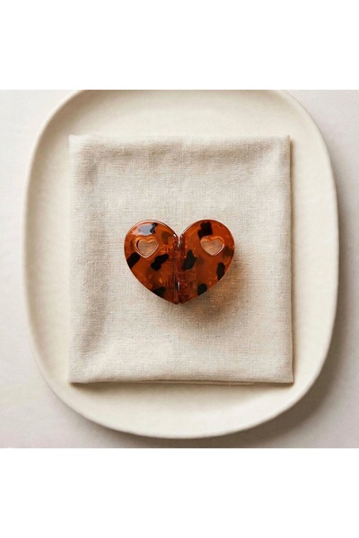 LİNACO Heart Shape 3 cm Magnet Buckle with Leopard Pattern