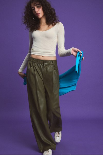 Stradivarius Pens detaylı suni deri pantolon