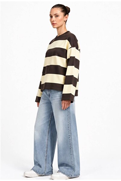 khar Women's Thick Striped Crew Neck Oversize Sweatshirt