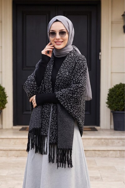 Modamorfo Patterned Knitwear Poncho with Tasseled Ends - Smoked
