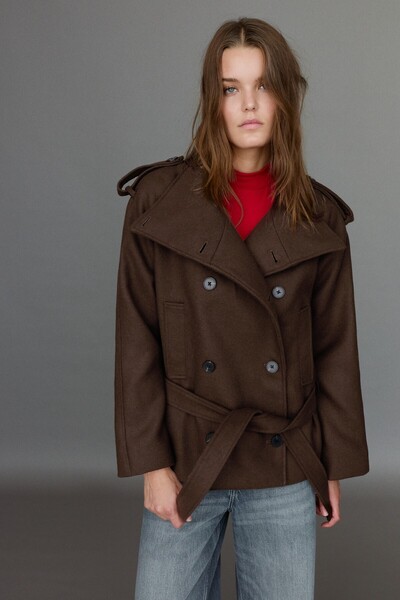 Pull & Bear Kemerli kısa kaşe trençkot