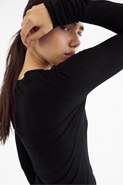 Stradivarius Uzun kollu 100% supima® pamuklu t-shirt