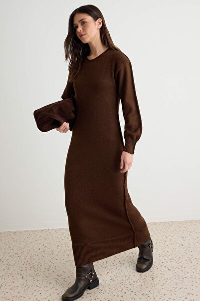 Trendyol Modest Καφέ μαλακής υφής, χωρίς επένδυση, με αντίστροφη ραφή, απλό π...