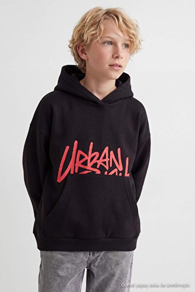 TRENDYOLKIDS Schwarzes, bedrucktes Strick-Sweatshirt aus Baumwolle mit Kapuze...