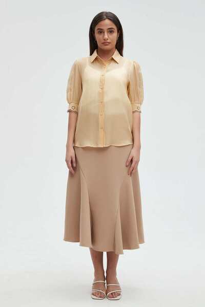 mica Women's Plain Sheer Half-Sleeve Shirt
