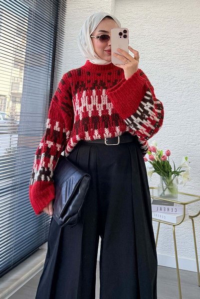 MELEK ARAZ Pinterest Model Zigzag Patterned Short Knit Sweater -Red