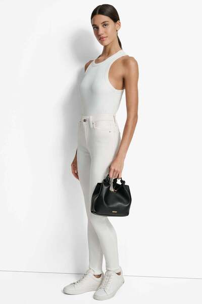 Dkny حقيبة باولا الصغيرة - سوداء - OS