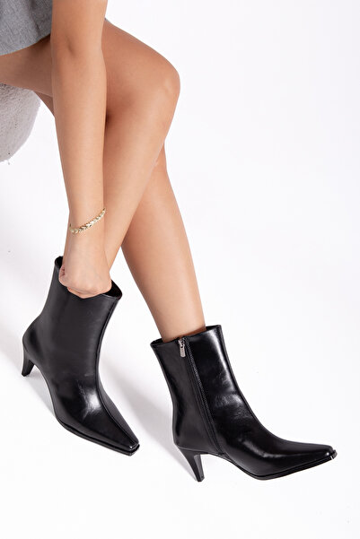 bakac store Women's Black Leather Heeled Boots with Front Stitching Detail