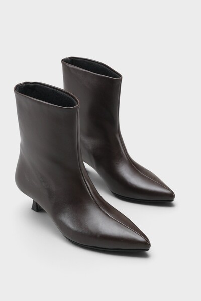 Capone Outfitters Viola Pointed Toe Women's Pull-On Boots