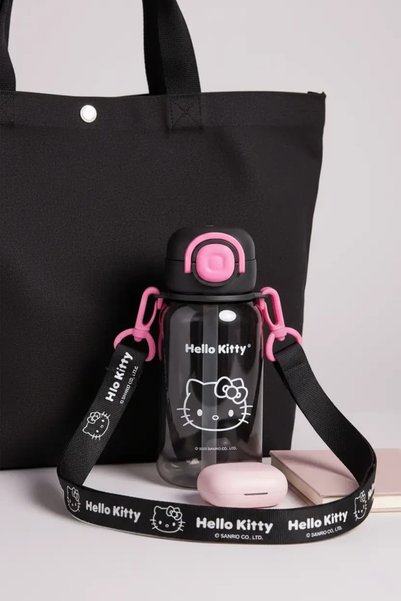 SANRIO Lisanslı Hello Kitty Siyah Beyaz Serisi Askılı Pipetli Plastik Matara ...