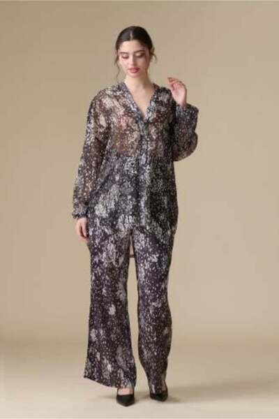 Zi Women's Oversized Set with Trendy Pattern and Elegant Flowing Fit
