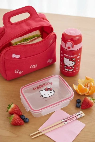SANRIO Lisanslı Hello Kitty Gıda Kabı 300 mL – Kompakt ve Sevimli Tasarım