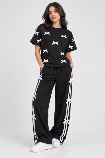 TOP CLOTHE طقم نسائي كاجوال بفيونكات وتفاصيل خطوط جانبية