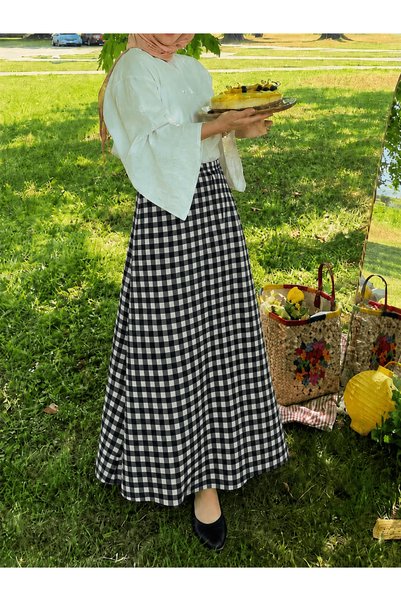 Hepsi Moda Plaid Pattern Flared Skirt -Black & White