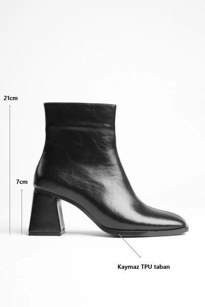 Generic Brand Women's Black Winter 7 cm Thick Heeled Daily Boots Tr08Mk02A