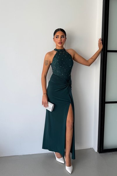 İyem Abiye Halter Yaka Taş Ve Boncuk İşlemeli Bel Düğümlü Yırtmaçlı Kristal K...